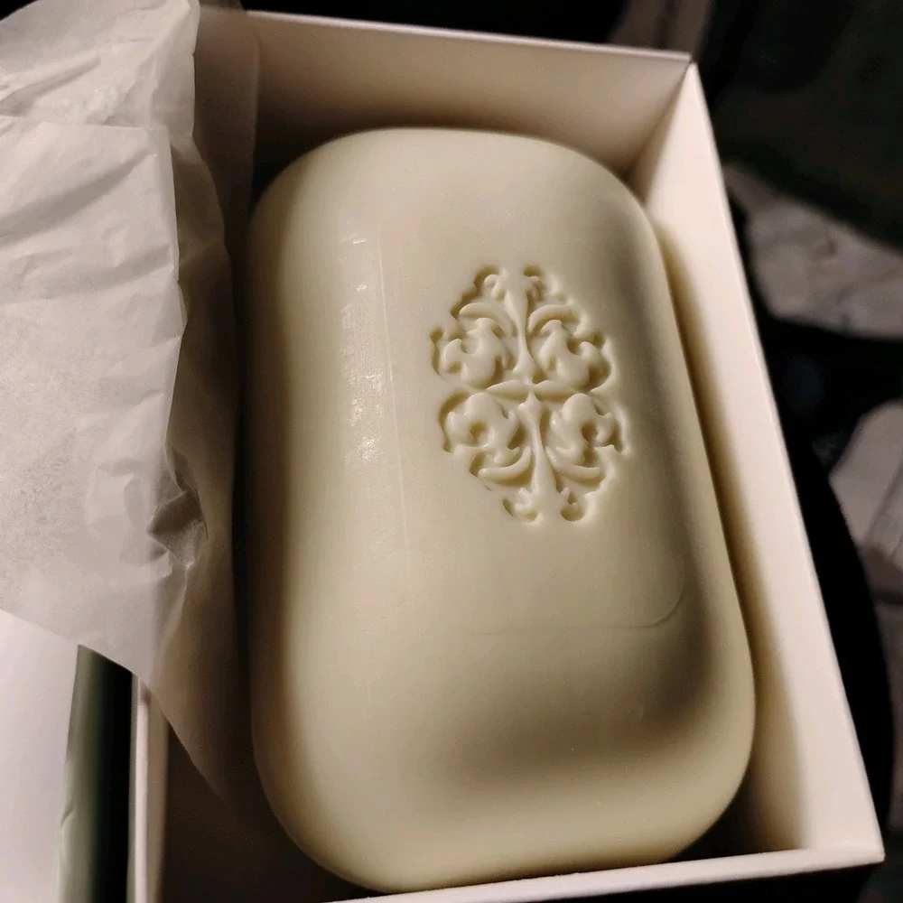Sugared Spruce Moisturizing Bath Bar Soap CST 8oz Bar w/ Gift Box Alpine Ski NOB